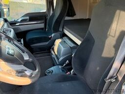 MAN TGX 33.560 6x4 Kran 21m Funk