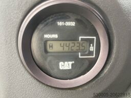 CAT CS 573 E       2004