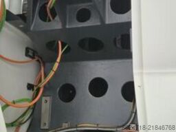 DMG MORI CMX 1100 V