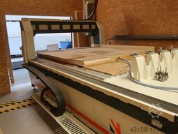 CNC INFOTEC Machining center Model: 3121