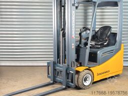 Jungheinrich EFG 220 - Service Neu - Batterie 90% - 5m Hub - 2t