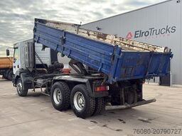 Renault Kerax 320 (BOITE MANUELLE / LAMES / GRAND PONT ...