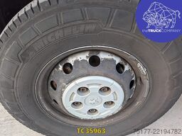 Peugeot Boxer 2.0 HDI BOX + LIFT - ONLY ONE PART OF REG...
