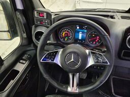 MERCEDES-BENZ 519  Allrad 4 x 4 Lagerfahrzeug Stock 20 Sitzer