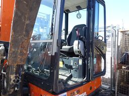 KUBOTA KX042-4