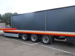 Reistreyler 3 axle semi low loader