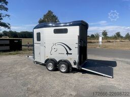 Cheval Liberté TOURING JUMPING V1 DUNKELBLAU +SATTELKAMMER