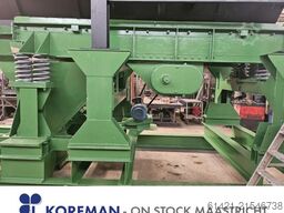 Metso Hopper with Vibrating Chute