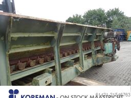 ABM / Bergeaud Steel Apron Conveyor with Hopper