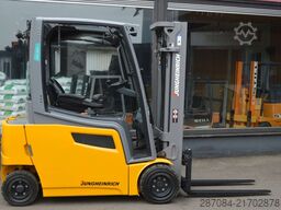 Jungheinrich EFG 320  Batterie Bj2023  TOP