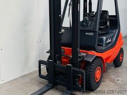 Dizel viljuškari Linde H 25 D-03 original 2126h