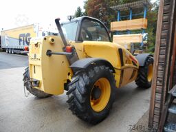 New Holland LM732