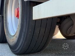 KRAKER CF200 CF-Z WALKING FLOOR 2X LIFT AXLE DISC BRAKE