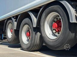 KRAKER CF200 CF-Z WALKING FLOOR 2X LIFT AXLE DISC BRAKE
