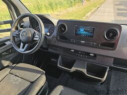 MERCEDES-BENZ SPRINTER 317 Bakwagen Laadklep!