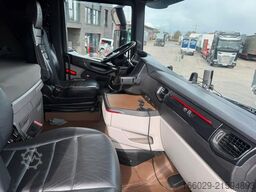 SCANIA S 580 V8 Twistlocks Schausteller