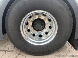 SCANIA S 580 V8 Twistlocks Schausteller