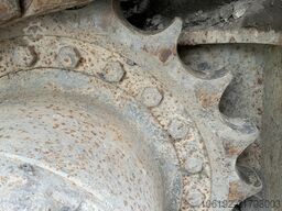 New Holland Kobelco E215