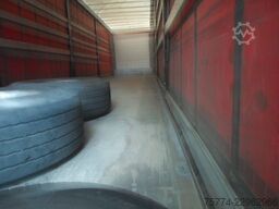 SCHMITZ CARGOBULL Tautliner/Edscha
