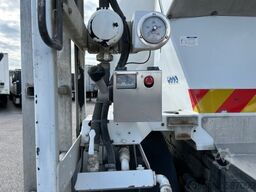 MERCEDES-BENZ AROCS 3743, 8X4 BETONMISCHER, EURO 6,  9M³ LIEBHERR MISCHER