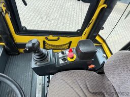 Bomag BW 174 AD Tandemwalze mit Streuer