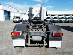 IVECO TRAKKER AT 500