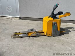 Електрични палетари Jungheinrich ERE 120 2400mm 50% batt