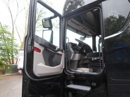 SCANIA S 500/Low Deck mit Aufliegen Getränke