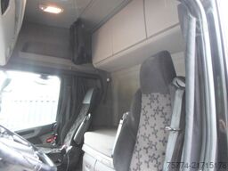 SCANIA S 500/Low Deck mit Aufliegen Getränke