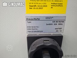 KUKA KR 90 R2700 PRO C4 FLR