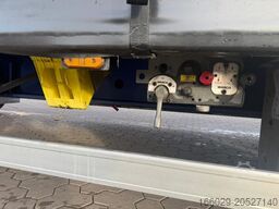 Wiese 3-Achs Stufen Sattel mit Auffahrrampe 25T