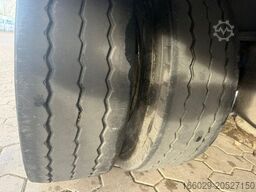 Wiese 3-Achs Stufen Sattel mit Auffahrrampe 25T