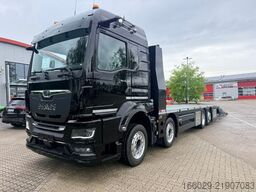 MAN Baumaschinen Maschinentransporter mit Rampen