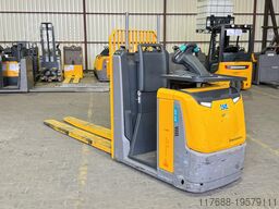 Jungheinrich Service Neu - Batterie 80%