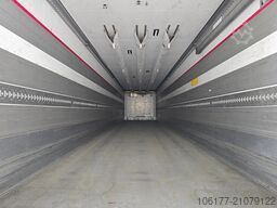 Schmitz Cargobull SCB*S3B / DHOLLANDIA 3000kg /  LIFTAS / STUURAS