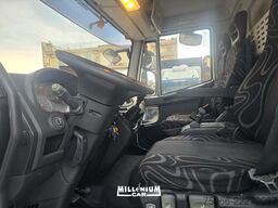 Iveco EUROCARGO 120E25 CENTINATO 7,40 SPONDA 2