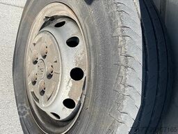 Peugeot Expert met laadklep