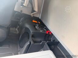 MAN TGX 18.460 XXL LLS-U 2 TANKS STANDKLIMA