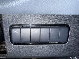 MERCEDES-BENZ Sprinter 516 CDI 4x4 Fahrgestell/Klima/3-Sitze