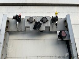 SCHMITZ SO1, GETRäNKEAUFLIEGER ORTEN SAFE SERVER, LIFTACHSE, EDSCHA-VERDECK