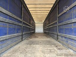 Schmitz Cargobull Semitrailer Curtainsider Varios