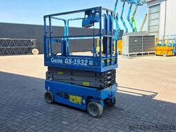 Genie GS1932 Electric, Working Height 7.8 m, 227kg Capac
