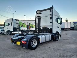 Iveco AS440ST/P