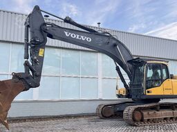 Volvo EC 300 D L