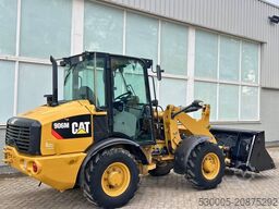 CAT 906 M     2016