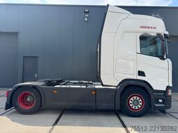 Scania R410 / Retarder / 2 Tanks / TUV: 5-2027 / NL Truck