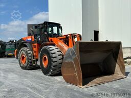 Hitachi Excavator ZW 370-6