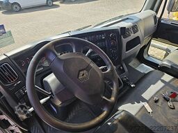 RENAULT D 220