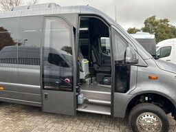 MERCEDES-BENZ Sprinter 519 4x4 22 Sitzer Klima AHK VIP