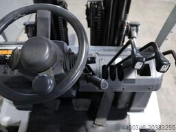 Nissan A25Q